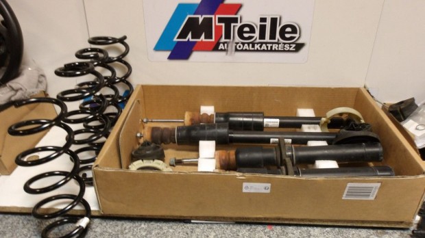 �R/SZETT|/DB [GY�RI BONTOTT] AUDI A4 B9 AVANT 8W0035AA